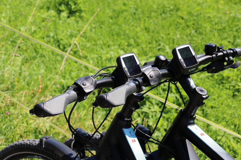 Ebike charging lockers