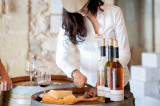 Camargue autrement - Saucisson de taureau, fougasse d'Aigues-Mortes - Vins des sables