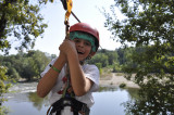 tyrolienne enfant en Ardèche - © Adventure Camp tyrolienne enfant en Ardèche