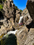 Cascade dans canyon en Ardèche