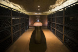 Vinothèque dans la grotte