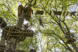 Au coeur du parc Accroche Aventure, traversez le parcours libellule