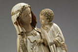 Vierge en ivoire gothique