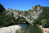 Canoës Service - © Canoës Service Canoës Service