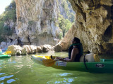 Beauté naturelle des grottes en canoë Beauté naturelle des grottes en canoë