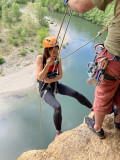 Rappel sensationnel de 40m au dessus de la rivière Rappel sensationnel de 40m au dessus de la rivière