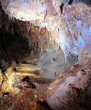 Grotte forestière petits gours