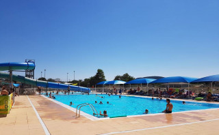 Piscine Méjannes le clap