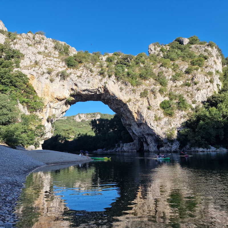 PONT D ARC EN KAYAK