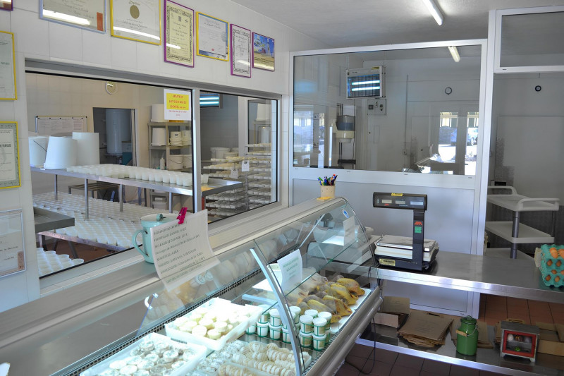 Mas de Fontcouverte_Saint-Jean-de-Maruéjols-et-Avéjan - © Mas de Fontcouverte - production workshop and shop Mas de Fontcouverte_Saint-Jean-de-Maruéjols-et-Avéjan