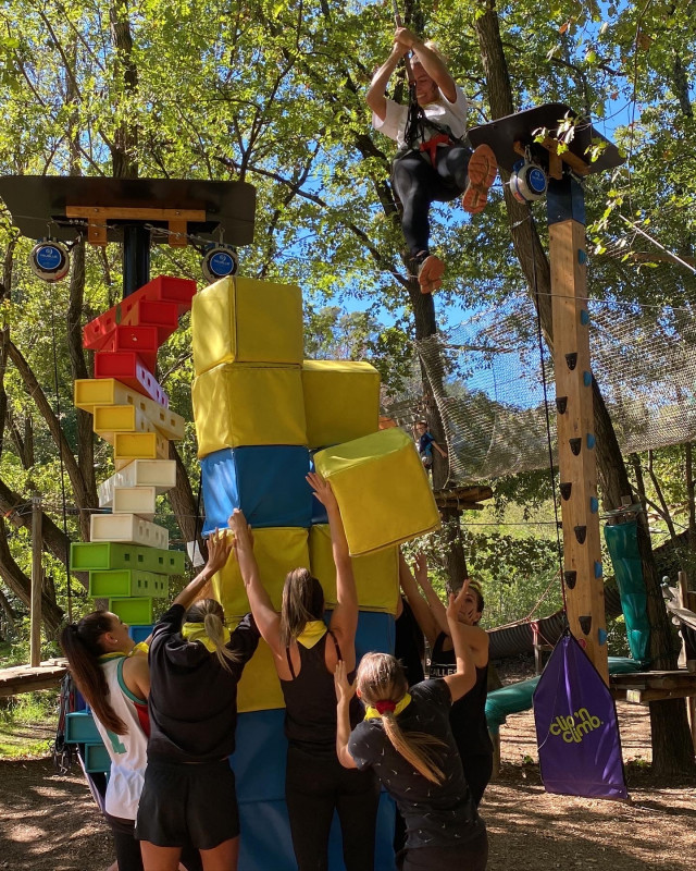 Les défis en équipe du Parc Accroche aventure