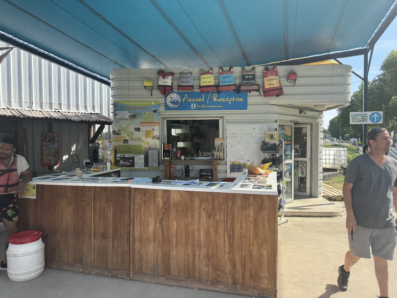 Base de Salavas Base de Salavas