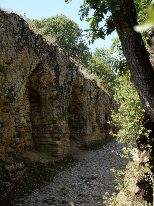vestiges de l'aqueduc vestiges de l'aqueduc