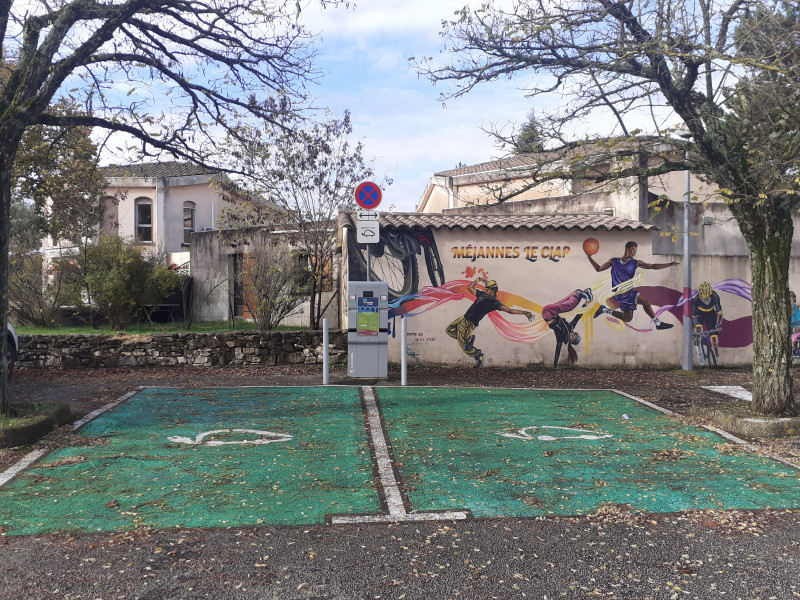 Electric vehicle charging station_Méjannes-le-Clap