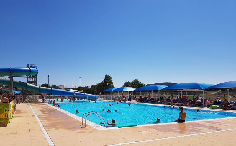 Méjannes le clap swimming pool - © Droits gérés Méjannes le clap swimming pool