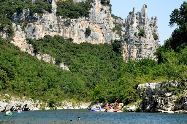 Canoës Service Canoës Service