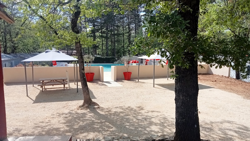 entrée piscine chauffée - © Camping st sauvayre entrée piscine chauffée