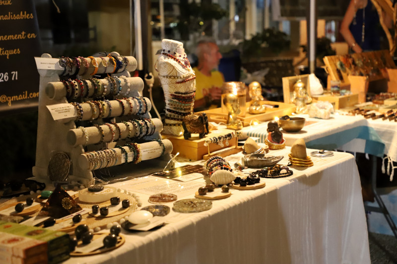 Marché nocturne_Méjannes-le-Clap